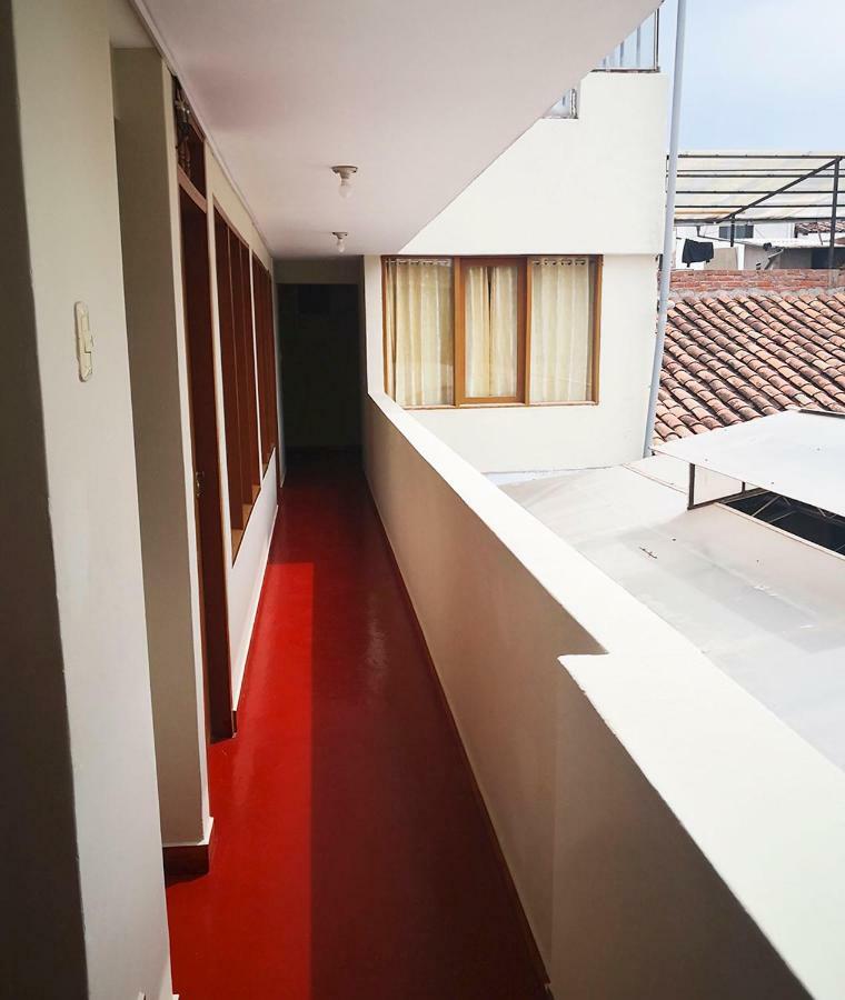 Hostal Pachacuteq Inn クスコ エクステリア 写真